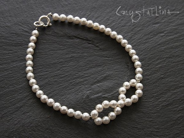 Perlenarmband *Infinity* | Brautschmuck mit Swarovski Elements® Kristallperlen, weiß