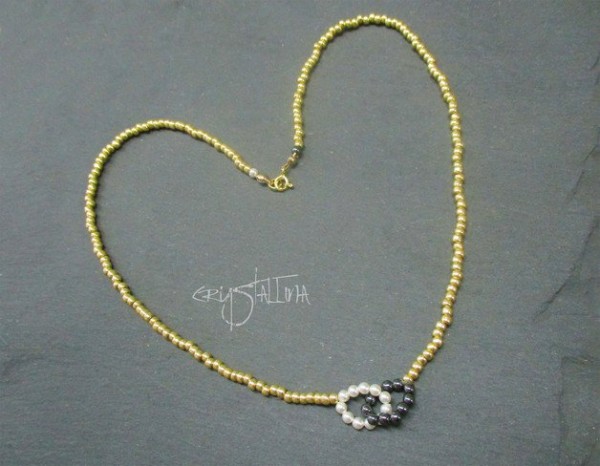 Infinity Halskette | gold - weiß - grau | mit Swarovski® Perlen | auf Maß