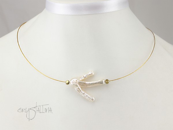 Kurze Halskette | Collier Perlenast auf Draht | Zuchtperle + Hämatit