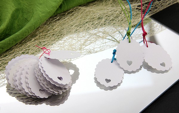 Geschenkanhänger | Anhänger, oval | Tags, weiß gewellt, Herzchen